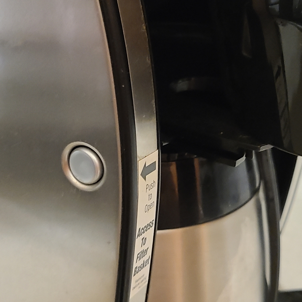 Cuisinart Stainless Steel and Black Coffee Brewer - Picture 5 of 9